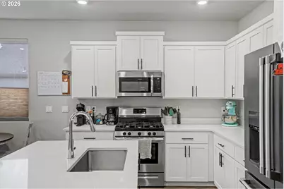 215 Walnut St, Mount Angel, OR 97362 - Photo 9