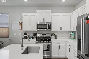 215 Walnut St, Mount Angel, OR 97362 - Photo 9