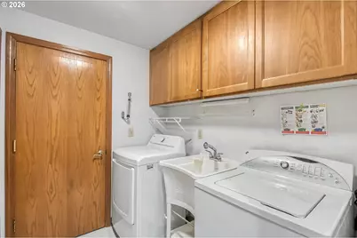 15646 NE Tillamook St, Portland, OR 97230 - Photo 15