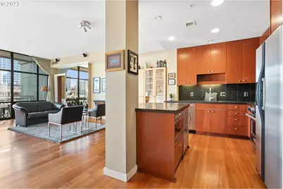 1025 NW Couch St #613, Portland, OR 97209 - Photo 7