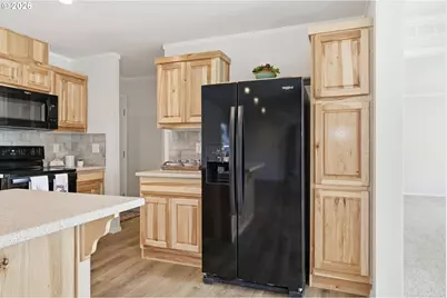 4914 E St, Springfield, OR 97478 - Photo 9