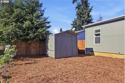 4914 E St, Springfield, OR 97478 - Photo 3