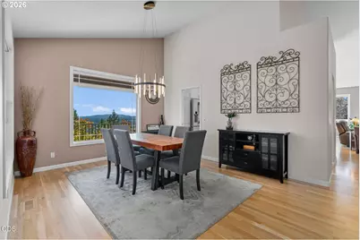 1154 NW Redfield Cir, Bend, OR 97703 - Photo 11