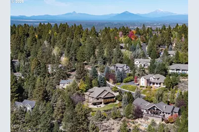 1154 NW Redfield Cir, Bend, OR 97703 - Photo 31