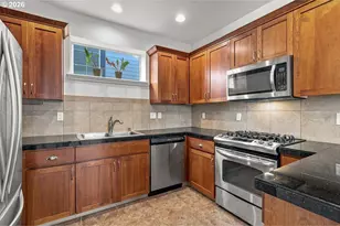 6547 Northwest Dingo Drive, Portland, OR 97229 - Photo 9
