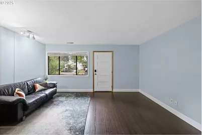 12445 NE Hassalo St, Portland, OR 97230 - Photo 9
