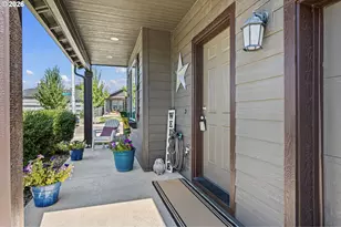1911 S 59th St, Springfield, OR 97478 - Photo 3