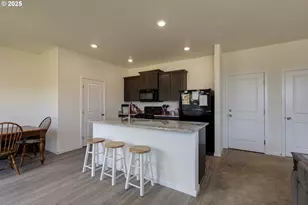 1941 NW Haun Dr, McMinnville, OR 97128 - Photo 7