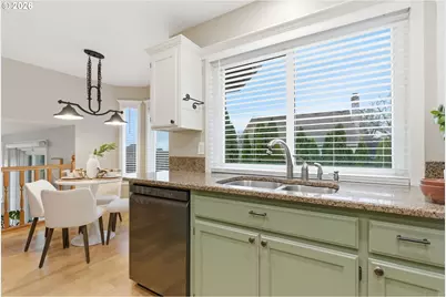 15975 SW Hampshire Ter, Portland, OR 97224 - Photo 13