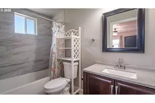 328 9th Ave, Sweet Home, OR 97386 - Photo 9