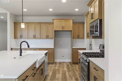 3075 Olympic St #35, Woodburn, OR 97071 - Photo 13