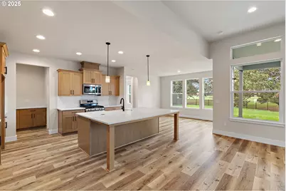 3075 Olympic St #35, Woodburn, OR 97071 - Photo 5