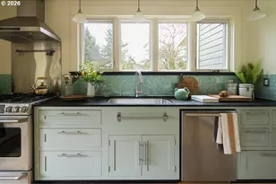 301 NE 65th Ave, Portland, OR 97213 - Photo 23