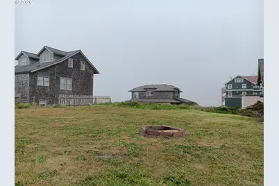 213 NW Cliff St NW, Newport, OR 97365 - Photo 3