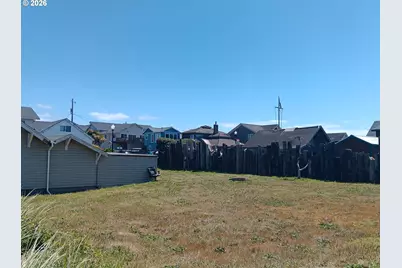 213 NW Cliff St NW, Newport, OR 97365 - Photo 11