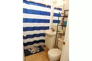 1542 NE Hollis St, Roseburg, OR 97470 - Photo 9