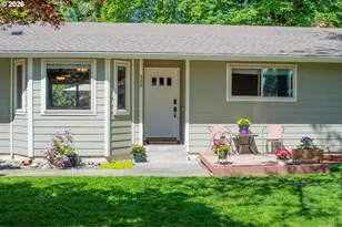 322 W Hickory St, Roseburg, OR 97471 - Photo 3