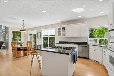 5278 Berkshire Ct, Salem, OR 97306 - Photo 9
