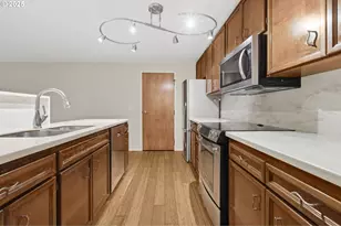 17 Westbrook Way, Eugene, OR 97405 - Photo 9