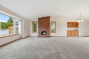 419 SW Day Ct, Gresham, OR 97080 - Photo 17