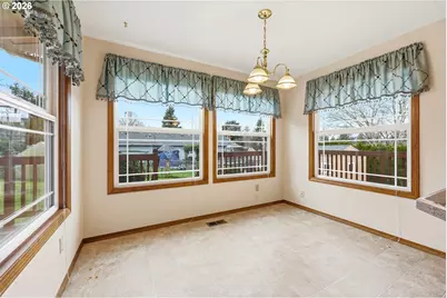 419 SW Day Ct, Gresham, OR 97080 - Photo 15