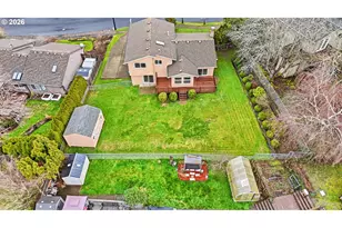 419 SW Day Ct, Gresham, OR 97080 - Photo 39