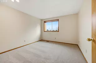 419 SW Day Ct, Gresham, OR 97080 - Photo 25