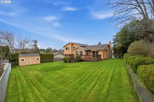 419 SW Day Ct, Gresham, OR 97080 - Photo 33