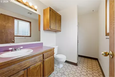 419 SW Day Ct, Gresham, OR 97080 - Photo 29