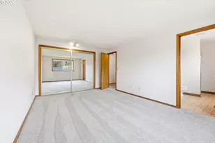 419 SW Day Ct, Gresham, OR 97080 - Photo 23