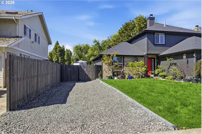 2076 Assumption St, Eugene, OR 97402 - Photo 35