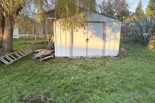 684 E 10th St, Coquille, OR 97423 - Photo 23