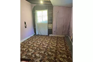 684 E 10th St, Coquille, OR 97423 - Photo 13