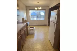 684 E 10th St, Coquille, OR 97423 - Photo 5