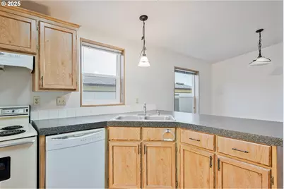 1965 Westside Hwy #74, Kelso, WA 98626 - Photo 11