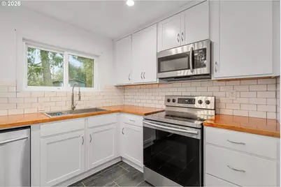 12317 SE Tibbetts St, Portland, OR 97236 - Photo 15