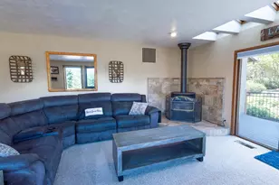 44130 Santiam Hwy, Foster, OR 97345 - Photo 17