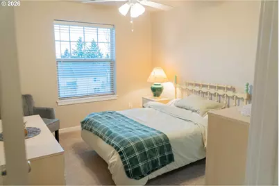 2092 SW Thomas Pl, Gresham, OR 97080 - Photo 13