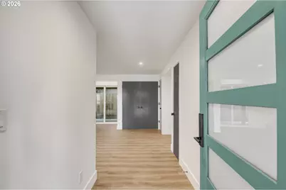 4525 NE 37th Ave, Portland, OR 97211 - Photo 3