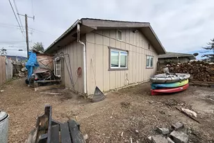 1202 Iris St, Brookings, OR 97415 - Photo 35