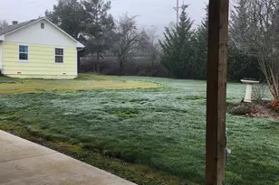 795 E St, Riddle, OR 97469 - Photo 5