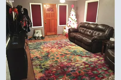 795 E St, Riddle, OR 97469 - Photo 9