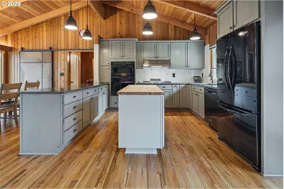 19022 Old River Dr, West Linn, OR 97068 - Photo 7