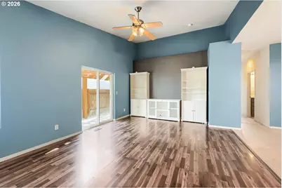 710 Mary Dr, Molalla, OR 97038 - Photo 5