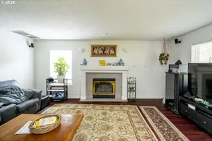 4235 SE Anderegg Loop, Portland, OR 97236 - Photo 9