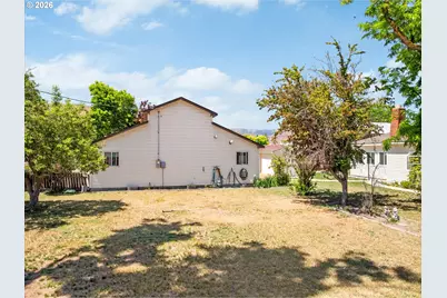 1445 14th St, Baker City, OR 97814 - Photo 13