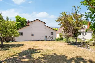 1445 14th St, Baker City, OR 97814 - Photo 13