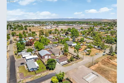 1445 14th St, Baker City, OR 97814 - Photo 5