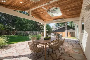 876 Sunny Hill Dr, Lake Oswego, OR 97034 - Photo 39
