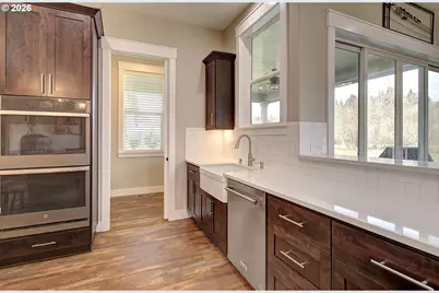 26680 SE 5th St, Camas, WA 98607 - Photo 13